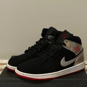 Shoes have a really clean color,slightly used with almost no defects